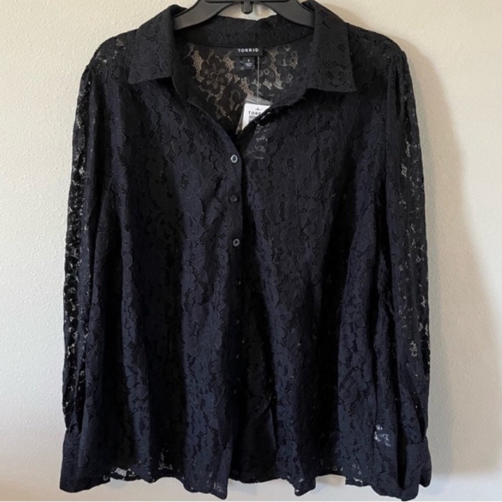 Torrid black foral lace size 1X